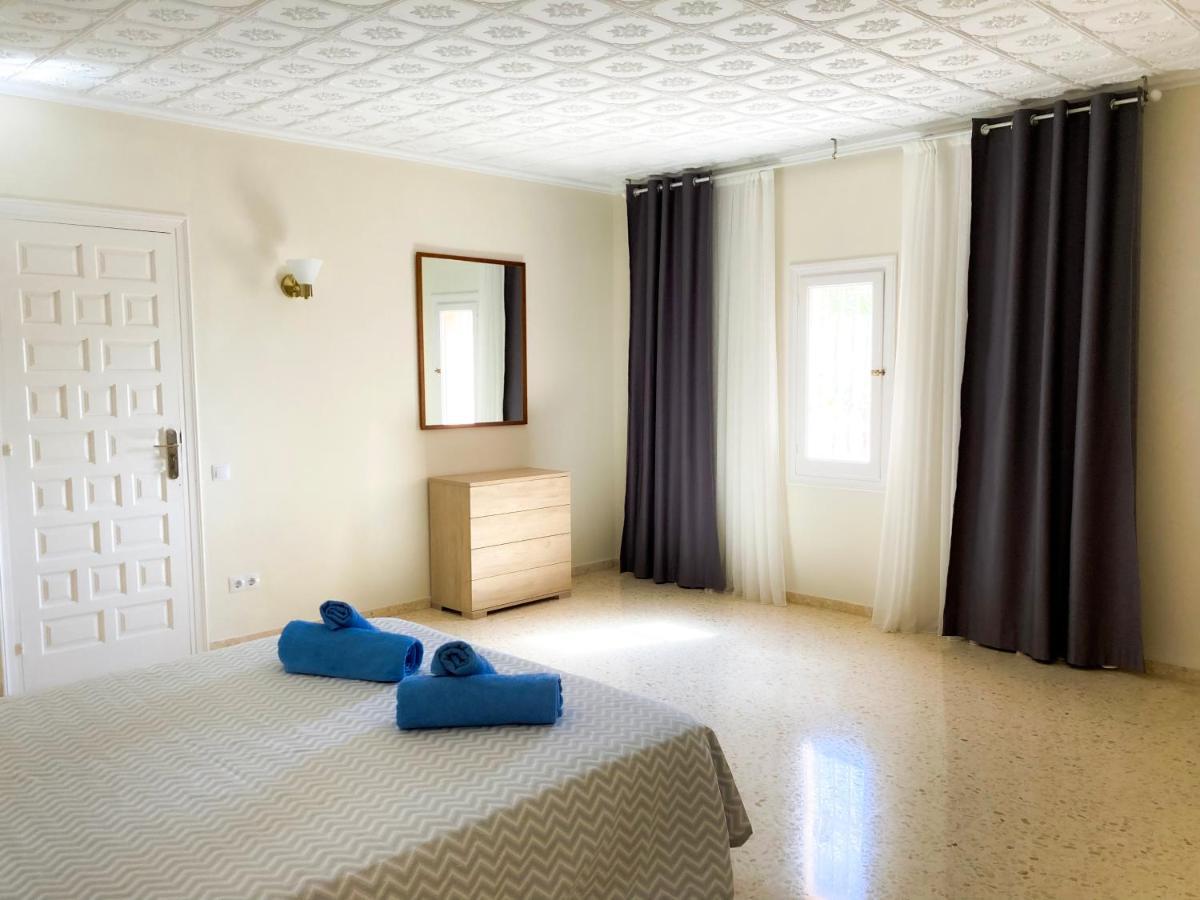 Chalet situado en una zona muy tranquila de Calpe Exterior foto